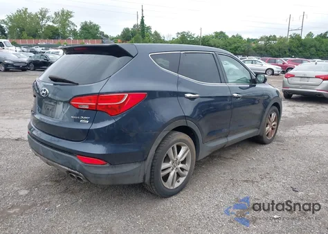 2013 Hyundai Santa Fe Sport 2.0T z USA, uszkodzony, nr VIN 5XYZWDLA4DG031060